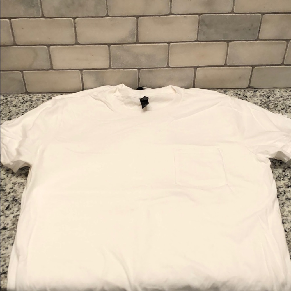 Anvil lightweight men’s pocket tees, size L